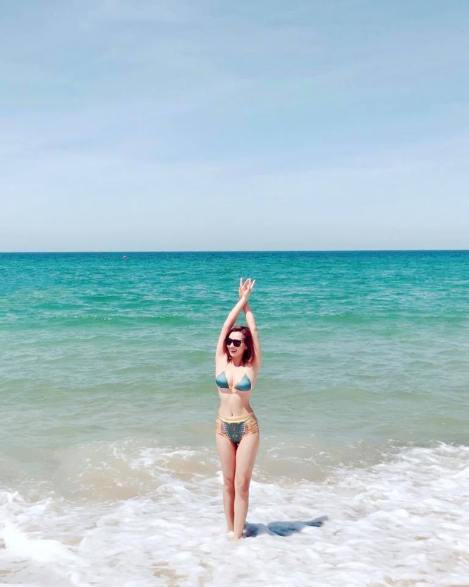 Lã Thanh Huyền khoe dáng sexy đầy cuốn hút với bikini - ảnh 6