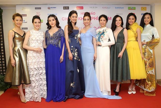 Showbiz 12/6: Ngọc Trinh quyến rũ khó cưỡng - ảnh 5
