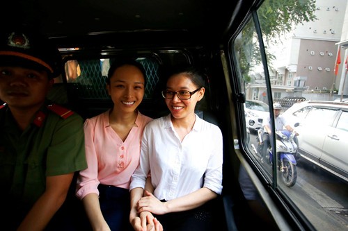 HH Phương Nga vui vẻ cùng tri kỷ đón tuổi mới dù bị phục hồi điều tra - ảnh 5
