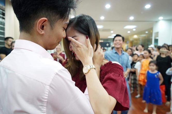 Showbiz 24/6: Cảnh nóng khiến mỹ nhân 'Gạo nếp gạo tẻ' hãi... đến già - ảnh 4
