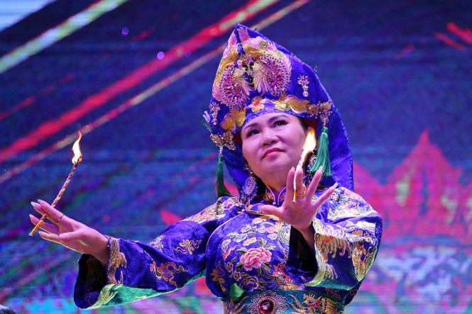 Diễn xướng nghi lễ chầu văn đồng bằng Bắc bộ lần thứ V - ảnh 5
