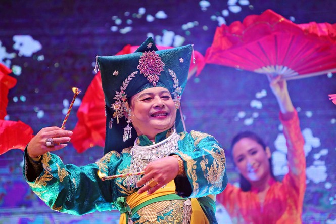 Diễn xướng nghi lễ chầu văn đồng bằng Bắc bộ lần thứ V - ảnh 3