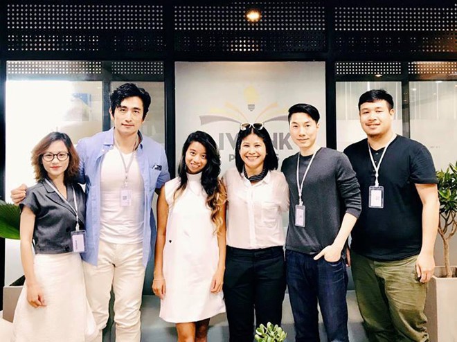 Showbiz 27/6: Lý Nhã Kỳ lần đầu khoe mẹ ruột trước truyền thông - ảnh 6