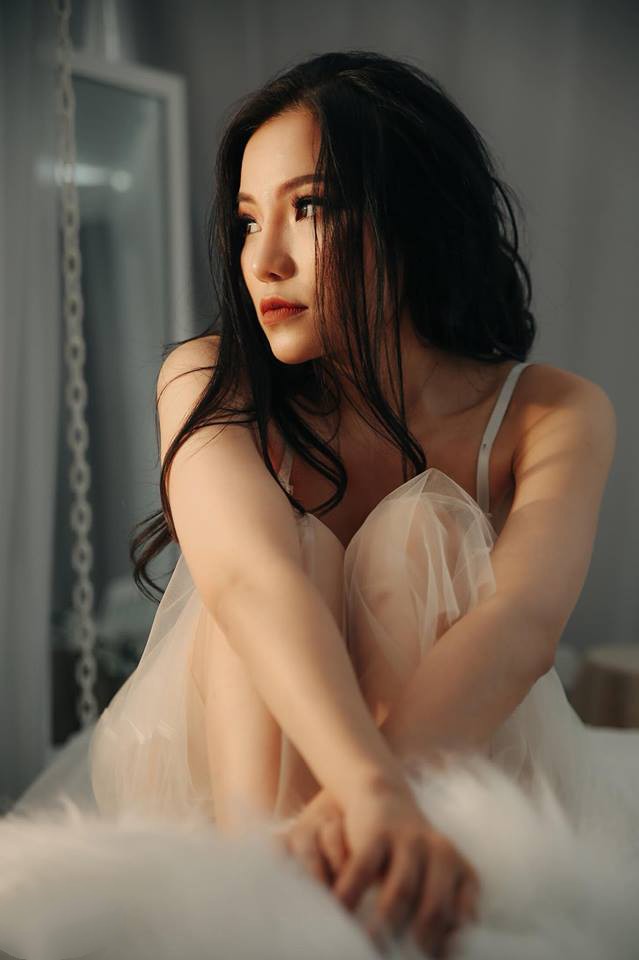 Lý Phương Châu khoe ảnh gợi cảm, 'cấm trẻ em dưới 16 tuổi xem' - ảnh 6