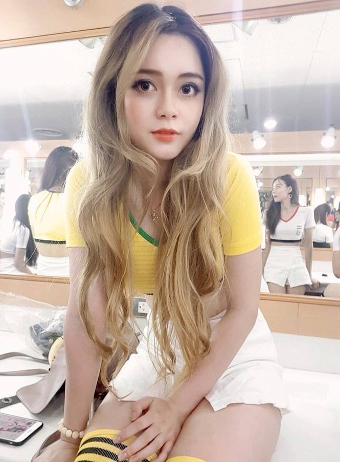 Bất ngờ hotgirl bình luận World Cup chính là 'cave' của 'Quỳnh búp bê' - ảnh 3