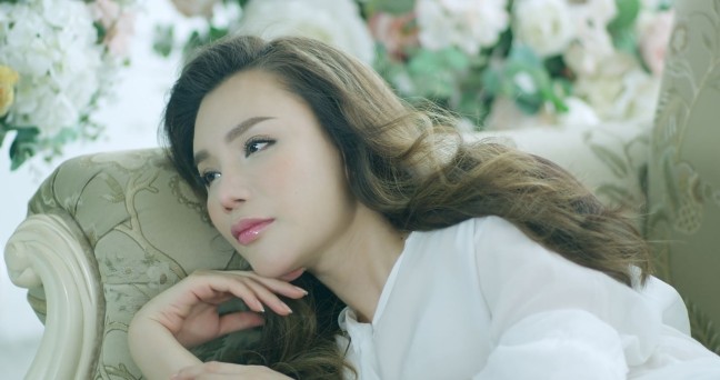 Showbiz 4/7: MC Kỳ Duyên kiếm tiền để thuê 2 y tá đẹp trai lúc về già - ảnh 4