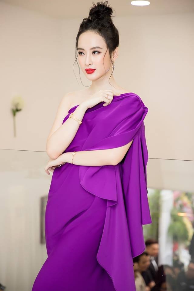Angela Phương Trinh mặc đầm tím lệch vai, khoe làn da trắng ngần - ảnh 2