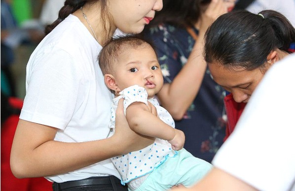 Những xúc cảm chân thực từ dự án nhân ái của thí sinh HHVN 2018 - ảnh 4