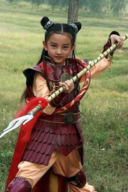 Phát sốt với nhan sắc thiên thần của 'Na Tra' Tổ Nhi tuổi 19 - ảnh 2
