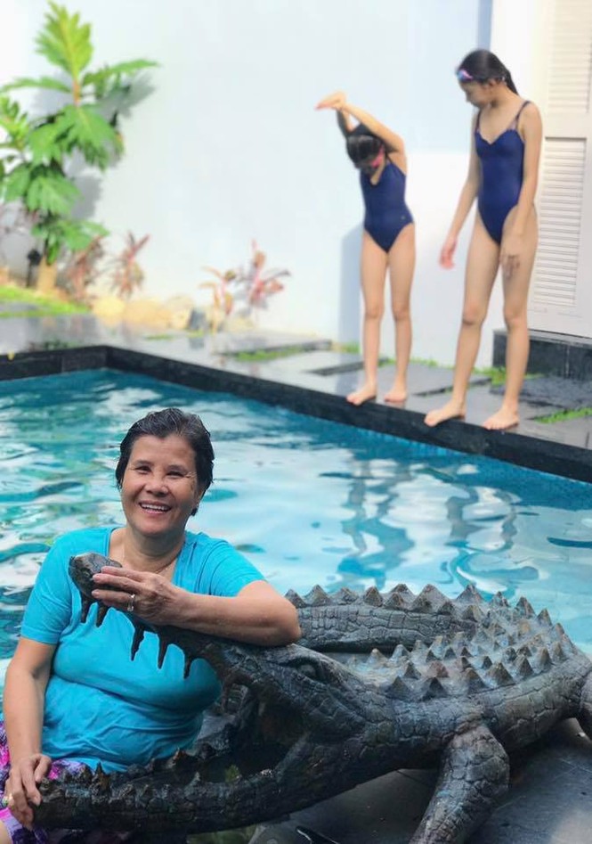 Con gái Quyền Linh xinh đẹp và sở hữu chiều cao khủng - ảnh 10