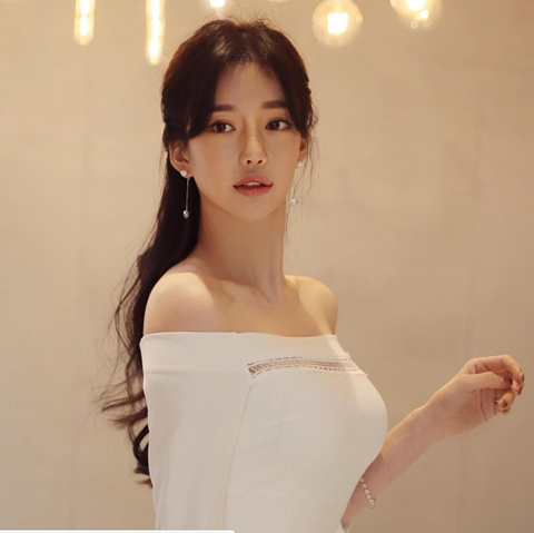 Showbiz 27/7: Xúc động tranh khổng lồ về nhóm giải cứu đội bóng Thái - ảnh 6