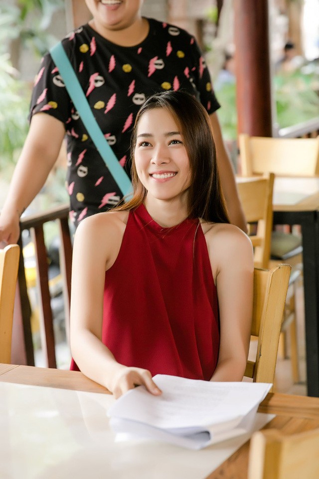Showbiz 27/7: Xúc động tranh khổng lồ về nhóm giải cứu đội bóng Thái - ảnh 9