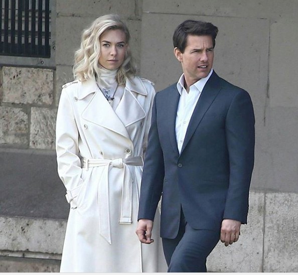Nhan sắc nóng bỏng của mỹ nhân bị đồn là vợ thứ 4 của Tom Cruise - ảnh 1