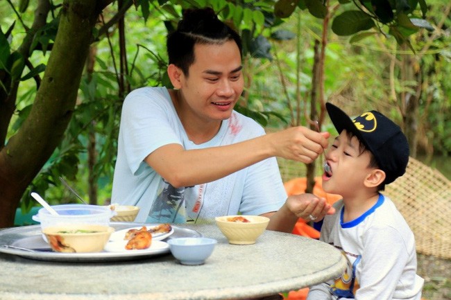 Rơi nước mắt với nỗ lực cứu con 7 ngày tuổi bị tim bẩm sinh của MC VTV - ảnh 1