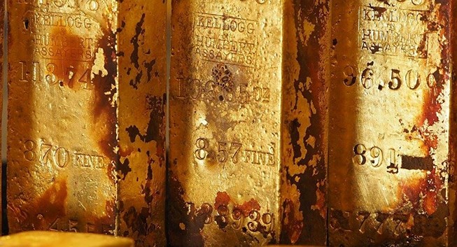 Phát hiện hòm sắt bí ẩn nghi chứa nhiều vàng - ảnh 1