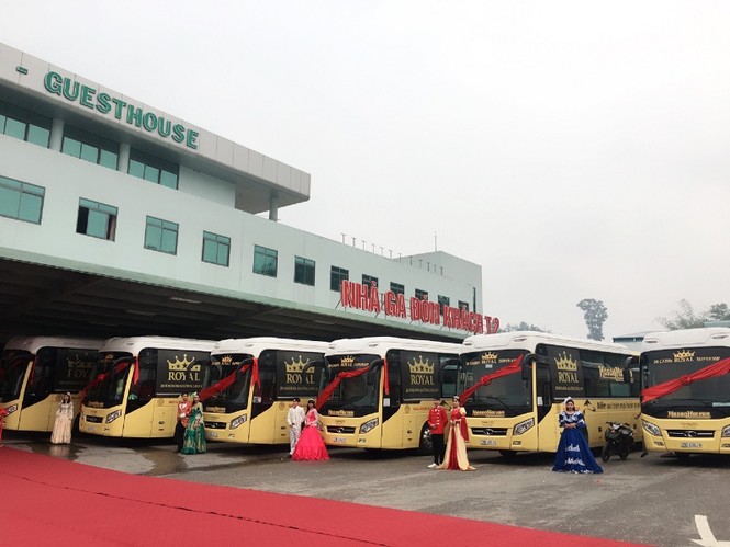 Bên trong 'chuyên cơ mặt đất' chạy tuyến Hà Nội- Lào Cai- Sapa - ảnh 1
