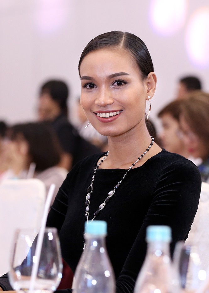 Người đẹp Ê đê H’ăng Niê tiếc nuối vì lỡ hẹn với Hoa hậu Việt Nam - ảnh 1