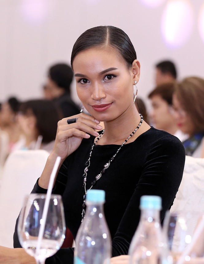 Người đẹp Ê đê H’ăng Niê tiếc nuối vì lỡ hẹn với Hoa hậu Việt Nam - ảnh 2