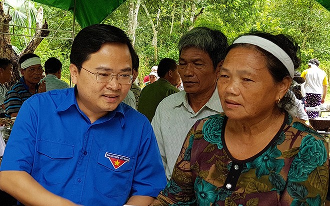 Kịp thời sẻ chia với người dân vùng lũ Thanh Hóa - ảnh 1