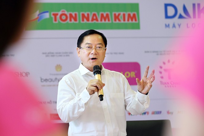 Thí sinh Hoa hậu Việt Nam chuẩn bị vòng thi ứng xử - ảnh 1