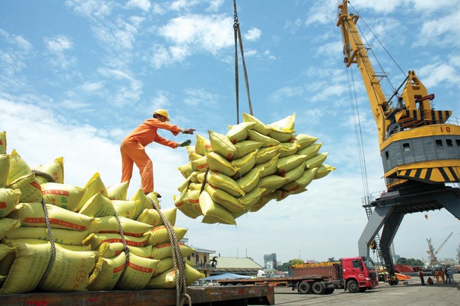 ADB nhận định về kinh tế Việt Nam: Ðối mặt 5 điểm nghẽn - ảnh 1