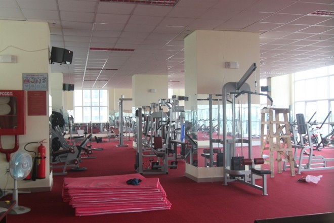 Tại đây, các bạn trẻ còn có cả phòng tập thể hình