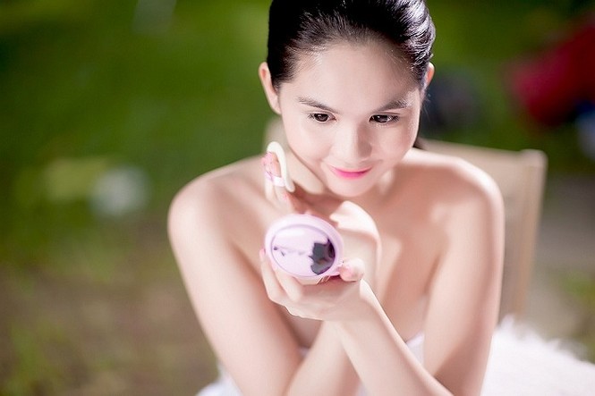Ngắm nhan sắc không tì vết của Ngọc Trinh