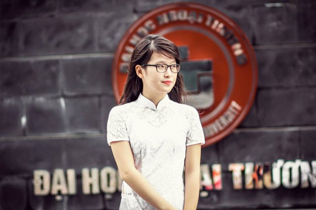 Nhóm sinh viên ĐH Ngoại thương Hà Nội những ngày gần đây cũng xây dựng bộ kỷ yếu dễ thương. Ảnh: Cừu Già Achino