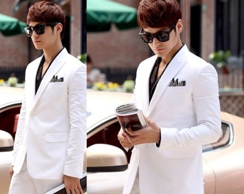 Tài tử Boys over flowers Kim Bum là cái tên sao nam Hàn đang nhận được nhiều sự chú ý ở Trung Quốc. Tuy chỉ đóng một vai nhỏ trong phim điện ảnh Địch Nhân Kiệt: Rồng biển trỗi dậy nhưng Kim Bum vẫn là