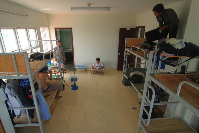 Mỗi phòng ở được từ 6-8 người
