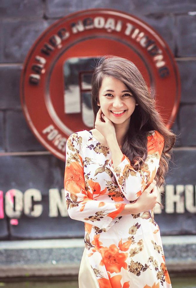 Bộ ảnh do cựu sinh viên trường Ngoại thương nickname Cừu Già Achino thực hiện