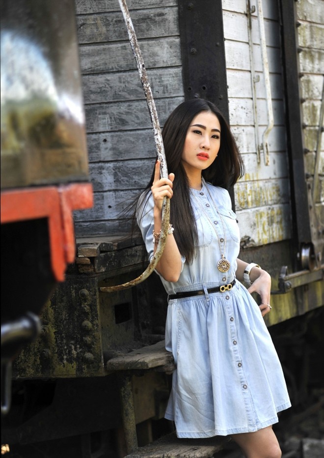 Làm việc chính tại Sài Gòn nhưng Oxy thường đi lưu diễn nhiều tỉnh thành khác nhau tại miền Tây và miền Bắc