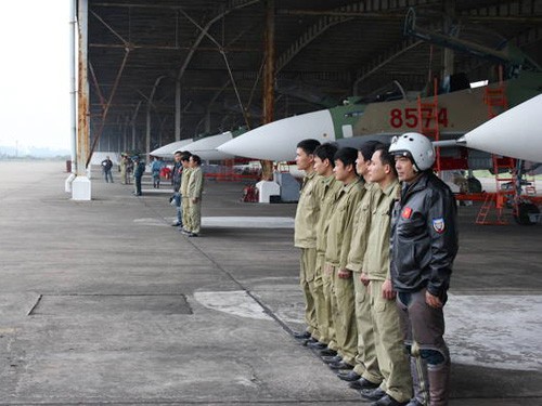 Sau một thời gian huấn luyện, chuyển loại, đến nay, phi công và đội ngũ kĩ sư Việt Nam đã hoàn toàn làm chủ công nghệ để vận hành máy bay Su-30MK2