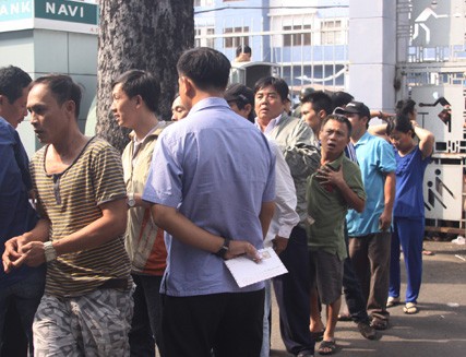 Chờ được phát phiếu