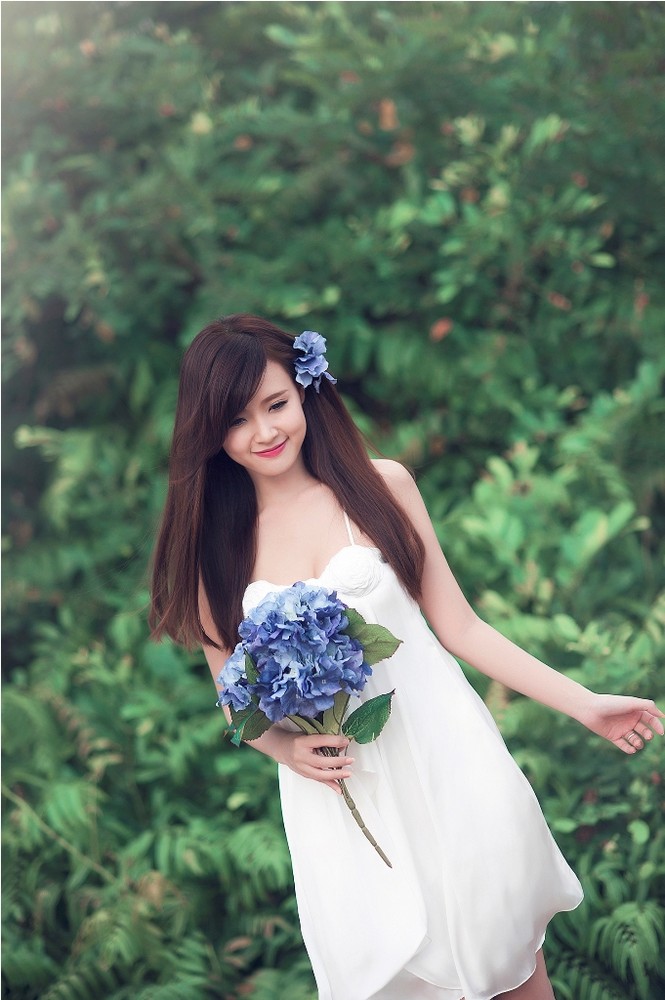Midu là một trong những hot girl đầu tiên của Sài Thành đến nay vẫn giữa vững phong độ cùng hình tượng khá