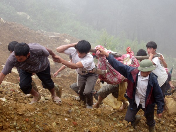 Đến 17h ngày 7-9, lực lượng cứu hộ đã tìm thấy 16 người, trong đó 14 người đã thiệt mạng, hai người được đưa đi cấp cứu tại Bệnh viện huyện