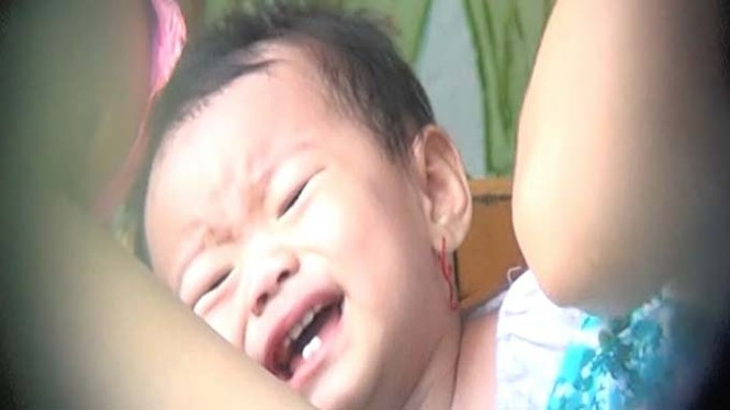 Cô giáo đánh đập tàn nhẫn