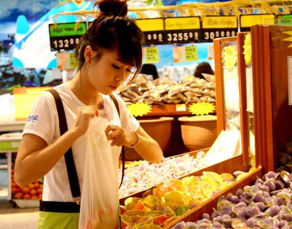 Và mua thật nhiều mang về làm quà