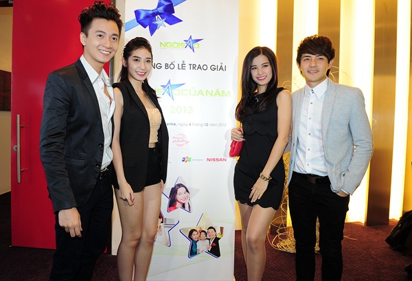 Hai cặp đôi đẹp của làng nhạc trẻ tươi tắn khi gặp lại nhau