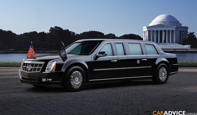 Tổng thống Mỹ Barack Obama sở hữu siêu xe Cadillac limousine có bọc thép và dày ít nhất 127 mm, trang bị lốp run-flat có thể chạy ở tốc độ 80 km/h khi bị bắn thủng. Nội thất xe bọc kín để đề phòng những cuộc tấn công bằng vũ khí hóa học