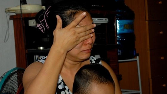 Phụ huynh khóc ngất khi xem con bị tát bôm bốp - ảnh 2