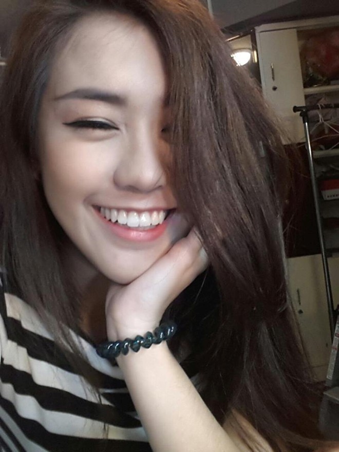 Hình ảnh Phở Ngọc Thảo khi chia tay năm 2013.
Bài viết: http://news.zing.vn/Cac-hot-girl-khoe-anh-xitin-don-nam-moi-post381891.html#category_featured.noibat
Nguồn Zing News