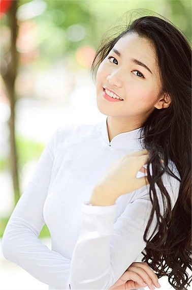 Ở những góc chụp khác, Anh Đăng lại có những nét dễ thương riêng của mình