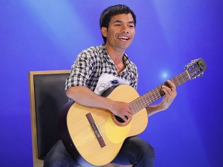 Tuy nhiên, cuối cùng, sau khi nghĩ laị đích thân nhạc sĩ Quốc Trung đã bắt xe về tận nhà của Ya Suy để trao cho anh tấm vé bước vào vòng trong. Bắt đầu từ đây, chàng trai dân tộc khờ khạo chính thức bắt đầu cuộc hành trình chinh phục ước mơ ca hát của mình