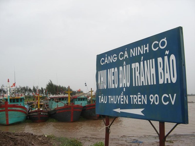 Sáng mai, bão số 1 suy yếu thành áp thấp - ảnh 10