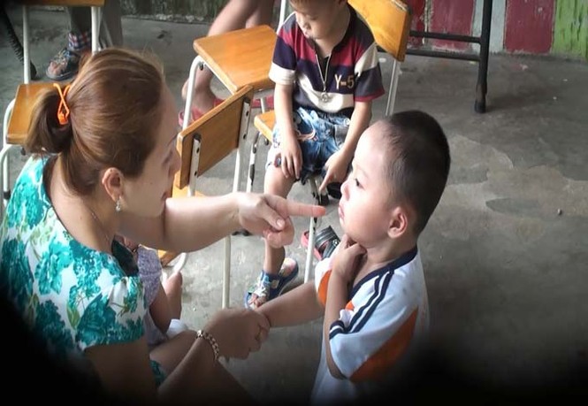 Bữa ăn trở thành nỗi ám ảnh với con trẻ