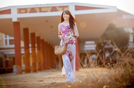 Á hậu 1 Ảnh sinh viên Việt Nam tại Đài Loan 2013 được trao cho Hoàng Lê Minh Nguyệt - Trường ĐH Khoa Học Kỹ Thuật và Công Nghệ Quốc gia Vân Lâm