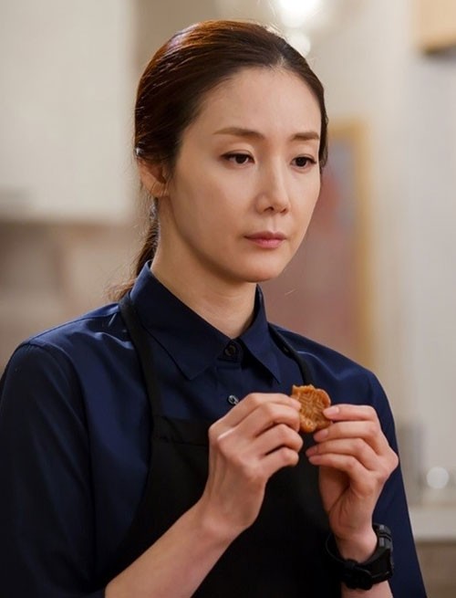 Choi Ji Woo với vai diễn người phụ nữ bí ẩn trong
