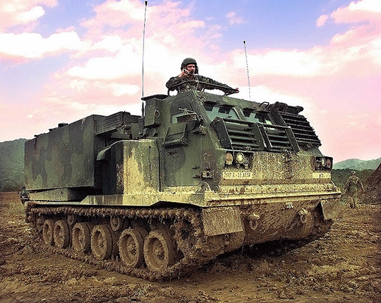 Với Trung Quốc, dựa trên cơ sở tham khảo BM-21 Grad hay BM-30 Smerch, nước này tự tạo cho mình hàng loạt thiết kế pháo phản lực như Type-82, Type-89, WM-80, WS-1, A-100…