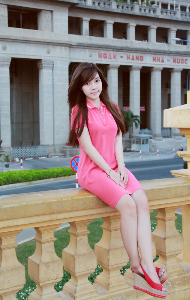 Trần Hà Anh, ĐH KHXH & NV TP. HCM, chiều cao: 1m67, cân nặng: 51kg